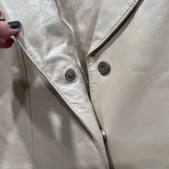 Saguaro leather suit ivory pearl color size M jacket size 8 skirt - Picture 9 of 15